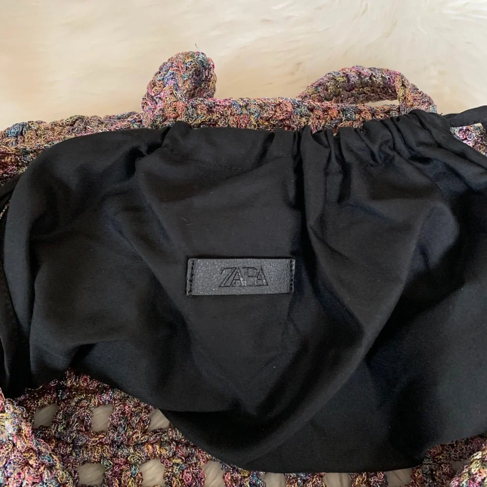 ZARA Shimmer Basket Weave Tote Bag - Picture 6 of 11